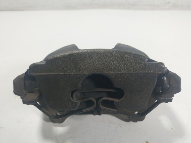 Супорт гальмівний передній правий LR061369 Land Rover