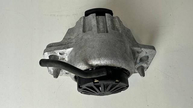 LR094227 Land Rover Кронштейн подушки (опори) двигуна, правої