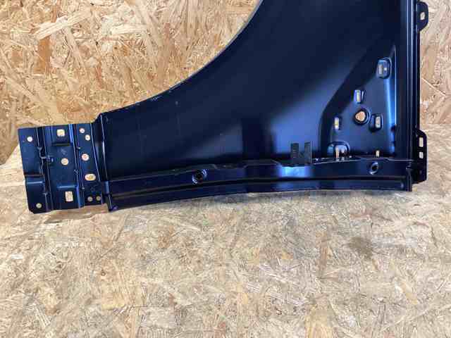 Купити LR100544 Land Rover Крила