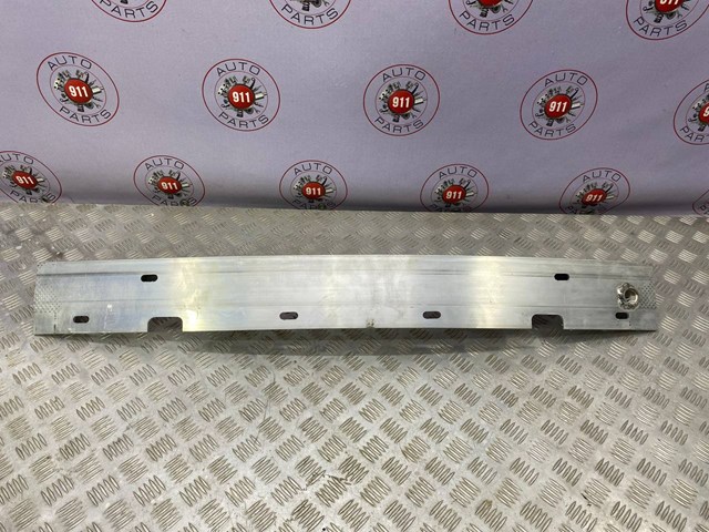 Купити 620305NA0A Nissan/Infiniti Буфер бампера переднього