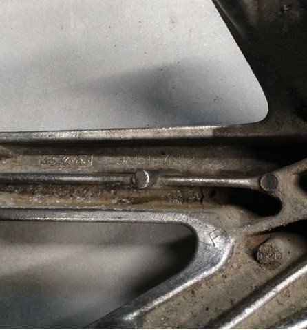 Кронштейн подушки КПП 3M517M125DE Ford
