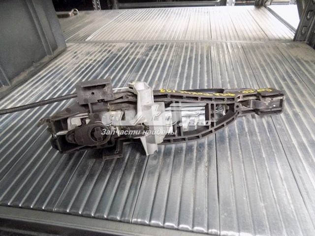 Трос відкривання двері передньої 1480308 Ford