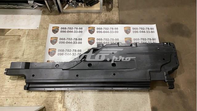 LR092677 Land Rover Захист днища передній правий