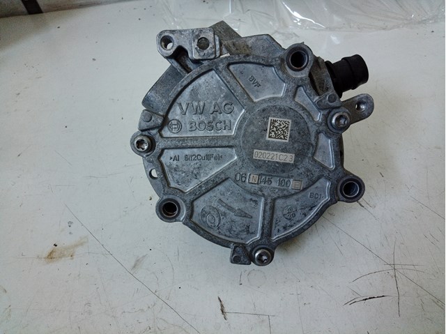  Вакуумний насос Volkswagen Golf 8