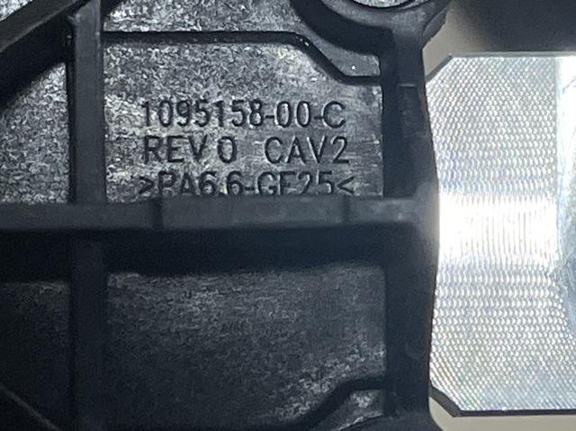 109515800C Tesla 