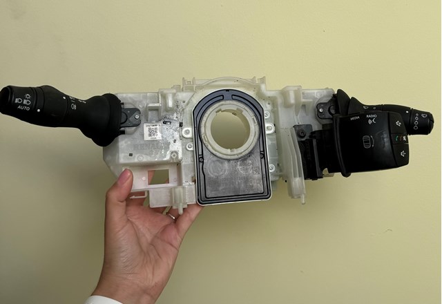 Купити 255671883R Renault (RVI) 