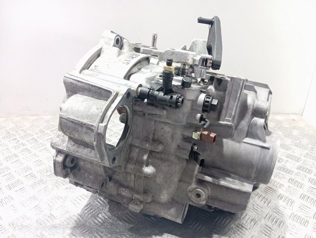 КПП в зборі Audi Q3 