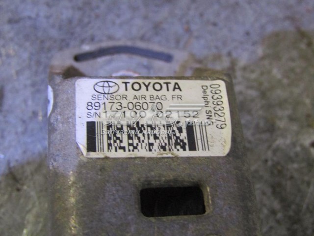 Датчик подушки безпеки Toyota 8917306070