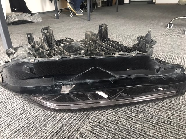 Фара передня права BMW 63117933322