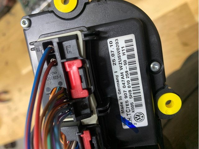 5HB010259 VAG 