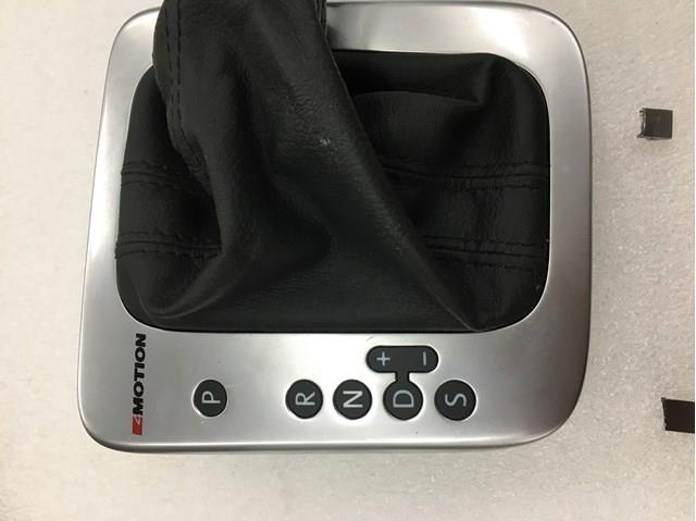 5N1713203AKUMF VAG Ручка важеля коробки передач