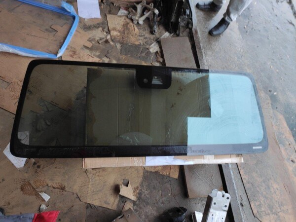 Лобове скло A463670400064 Mercedes