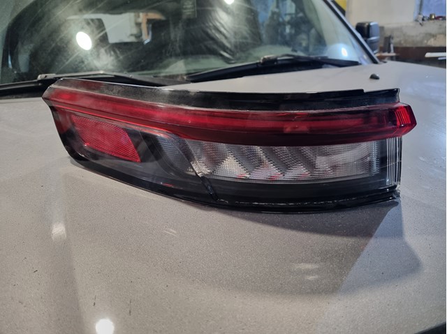 Задня ліва зовнішня фара Signeda ZCR1995L ціна, від 243.52 USD