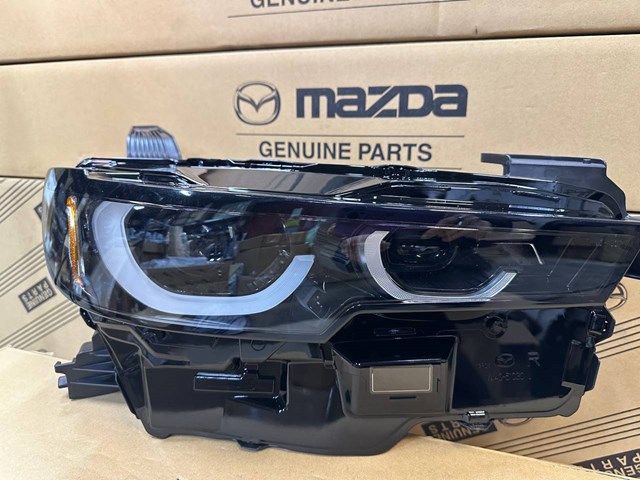 Купити VA4151030C Mazda Права блок фара