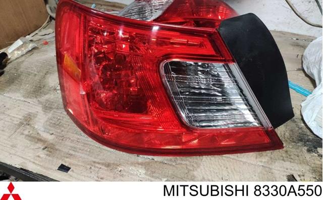 Задня права фара 8330A368 Mitsubishi