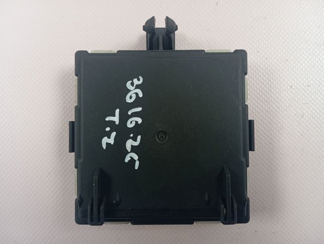 A1679004511 Mercedes Блок комфорту задніх дверей