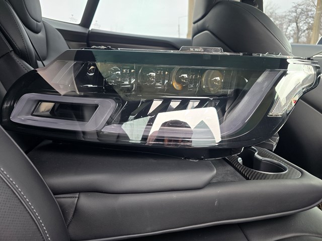 Купити LR136855 Land Rover Задня права фара