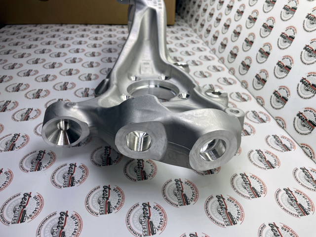Цапфа - поворотний кулак передній, правий Mercedes A2963320400 ціна, від 511.57 USD