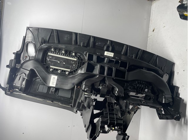 13301067 General Motors Передня панель