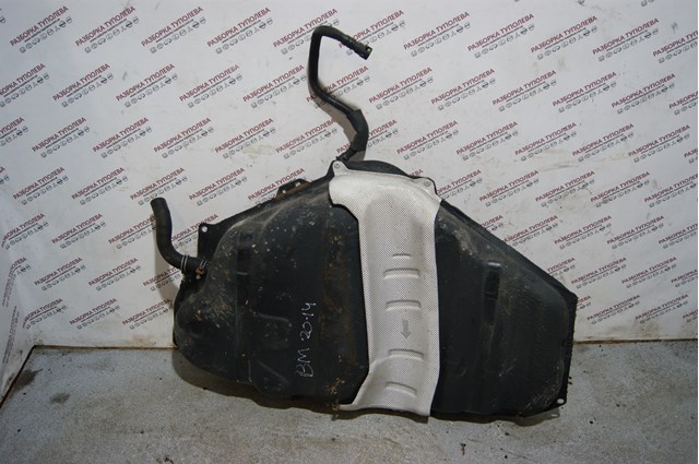 BHN142110E Mazda Бак паливний