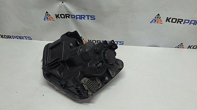Основна фара - вставка Hyundai/Kia 92102AT100 ціна, від 841.70 USD
