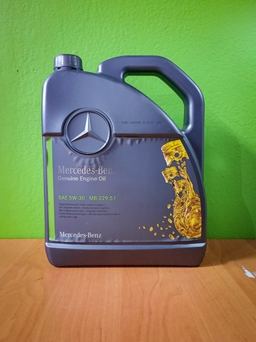 A000989690613 Mercedes Масло двигуна