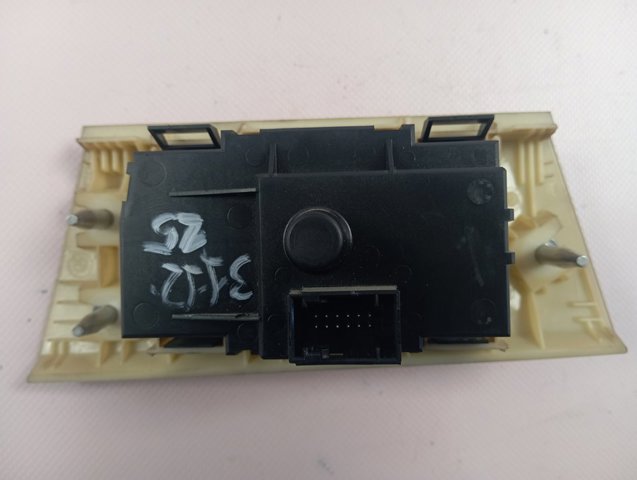  6932798 BMW