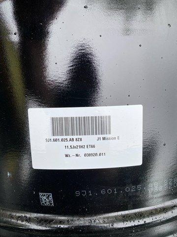Диски колісні литі (легкосплавні, титанові) Porsche 9J1601025AB8Z8 ціна, від 886.86 USD