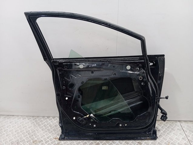 Купити 2405130 Ford Двері кабіни