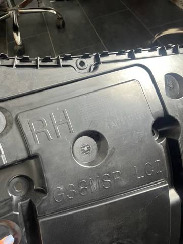 Кронштейн бампера заднього, правий Autotechteile 7155140 ціна, від 59.88 USD