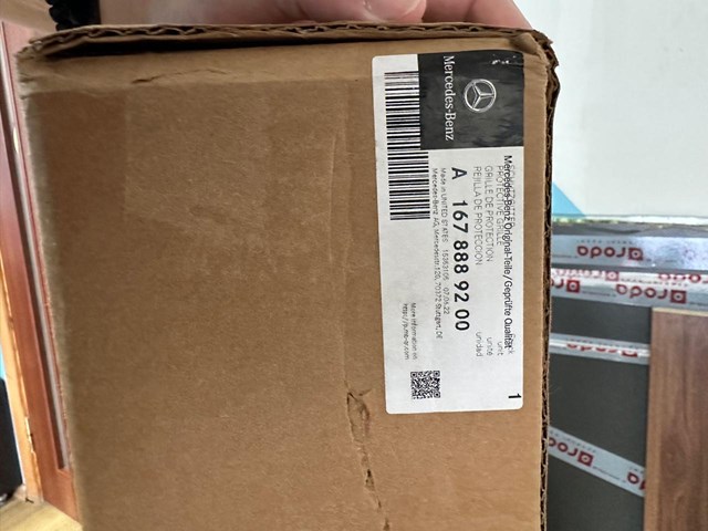 Купити A1678889200 Mercedes Захисна решітка радіатора