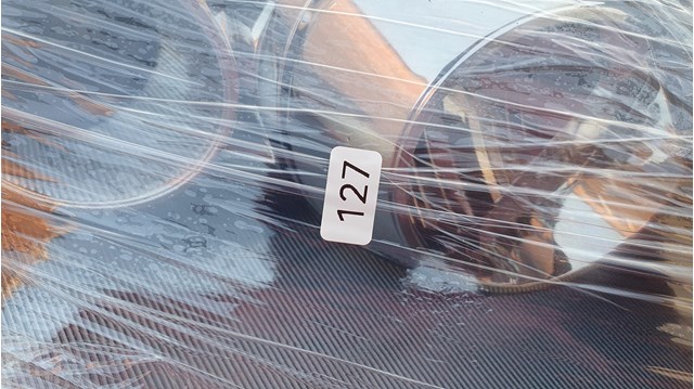 Фара права EH1051030 Mazda