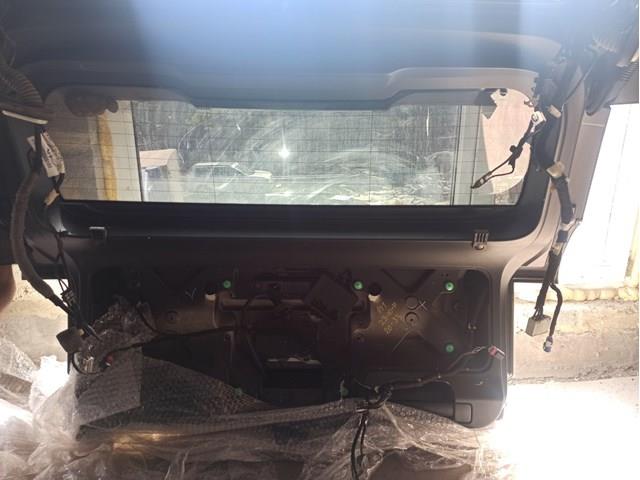 LR064614 Land Rover Треті двері