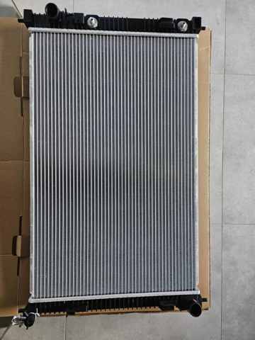 Купити 214606RA0A Nissan/Infiniti Радіатор двигуна