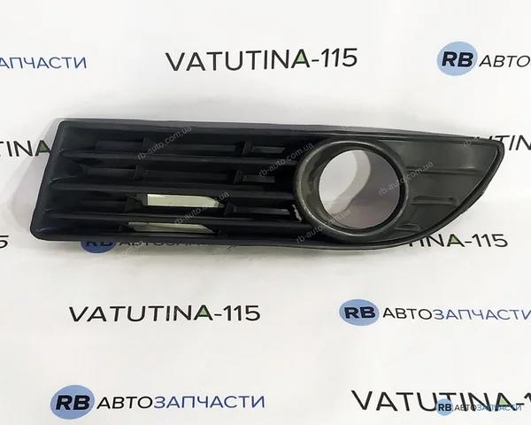 FP7408995 FPS Заглушка, решітка протитуманних фар бампера переднього, права