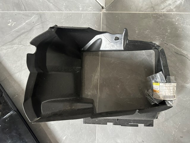 Купити 4M0807682Q VAG 