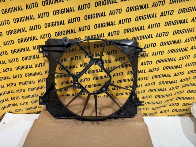 Дифузор (кожух) радіатора охолодження 1901569FA01 Honda