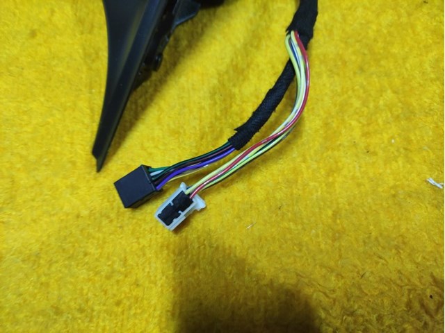 Праве бічне дзеркало Mercedes A2058100400 ціна, від 190.04 USD