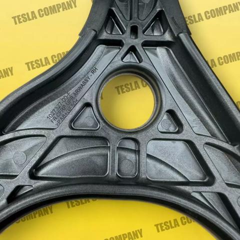 102732700F Tesla Важіль передньої підвіски верхній, правий