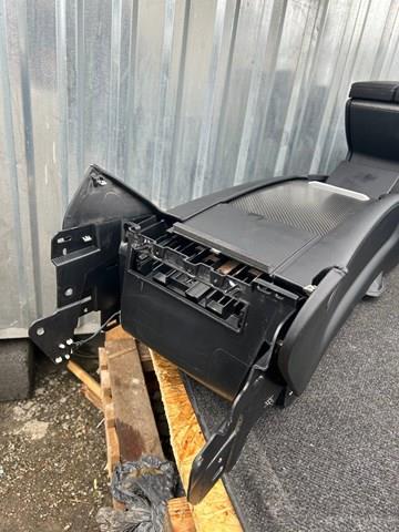 102673000E Tesla 