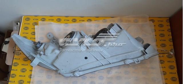 Фара права 8114533720 Toyota