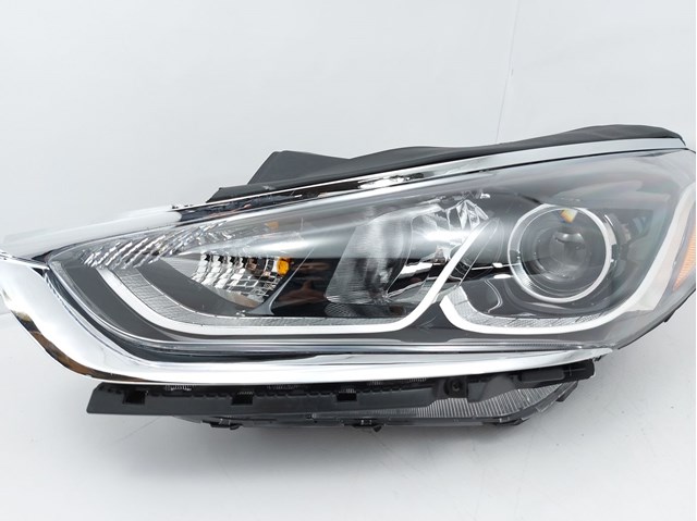 Фари Hyundai/Kia 92101C2500 ціна, від 450.96 USD