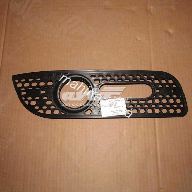 Решітка переднього бампера, права Chery A152803506BC ціна, від 3.29 USD
