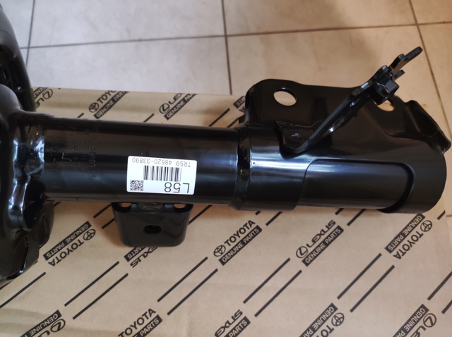 Купити 4852080626 Toyota Амортизатора передній лівий