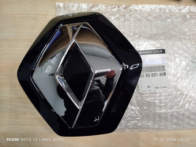 Емблема на решітку радіатора Renault (RVI) 628903140R ціна, від 280.13 USD