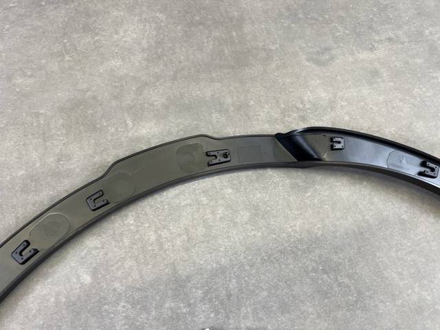 Купити LR063189 Land Rover Молдинг арки колеса заднього, лівий