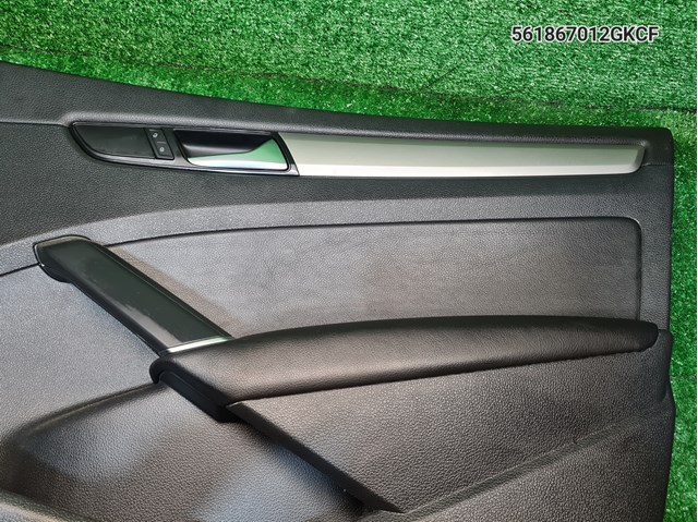 Купити 561867012JKCF VAG Дверна карта передня права