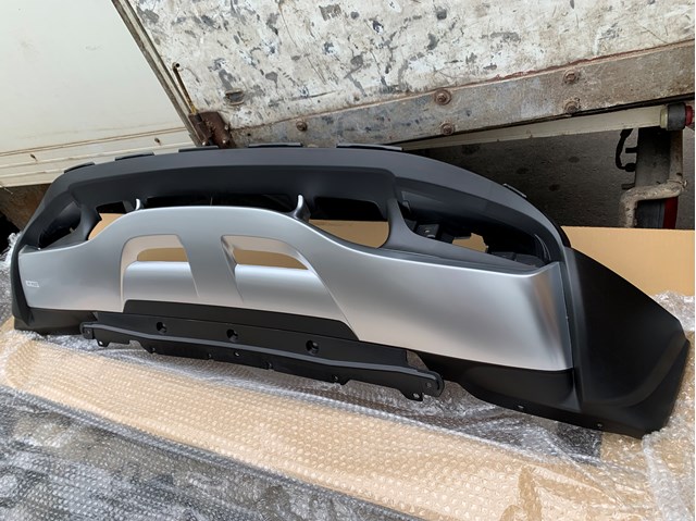 Захисна губа бампера переднього Nissan/Infiniti FBM261A50A ціна, від 327.50 USD