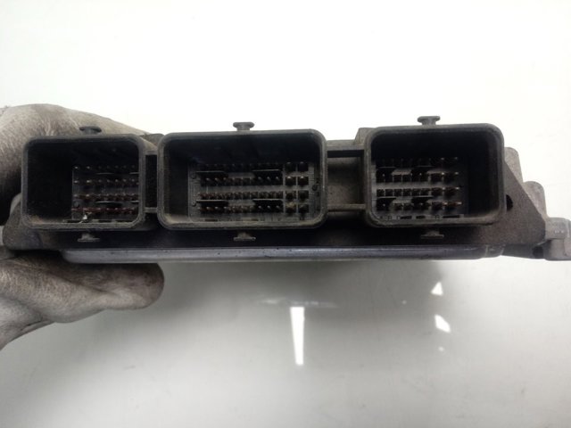 Купити 0281011724 Renault (RVI) Модуль управління двигуном