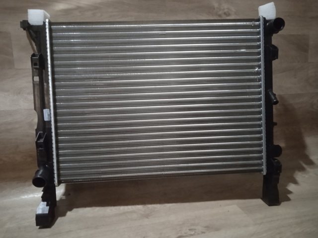 Радіатор охолодження Polcar 606208A1